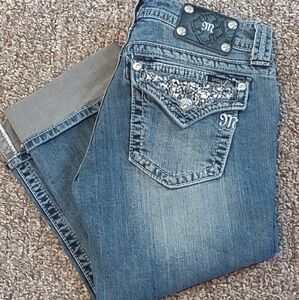 Miss Me Cuffed Capris 30